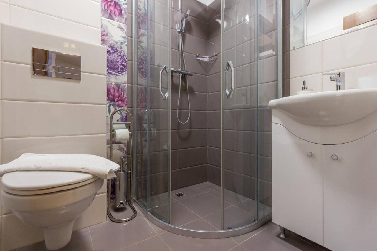 Spacious And Quiet 2 Bedroom Apartment Cluj-Napoca Luaran gambar
