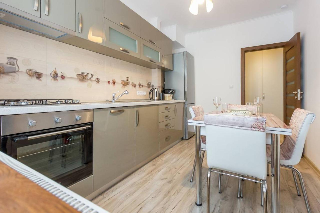 Spacious And Quiet 2 Bedroom Apartment Cluj-Napoca Luaran gambar